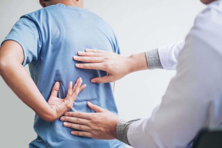 back pain Symptoms