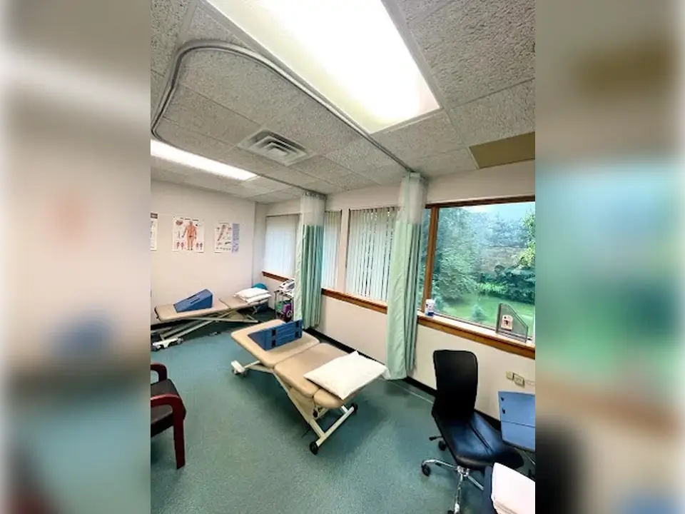 divine-spine-physical-therapy-edison-nj_3