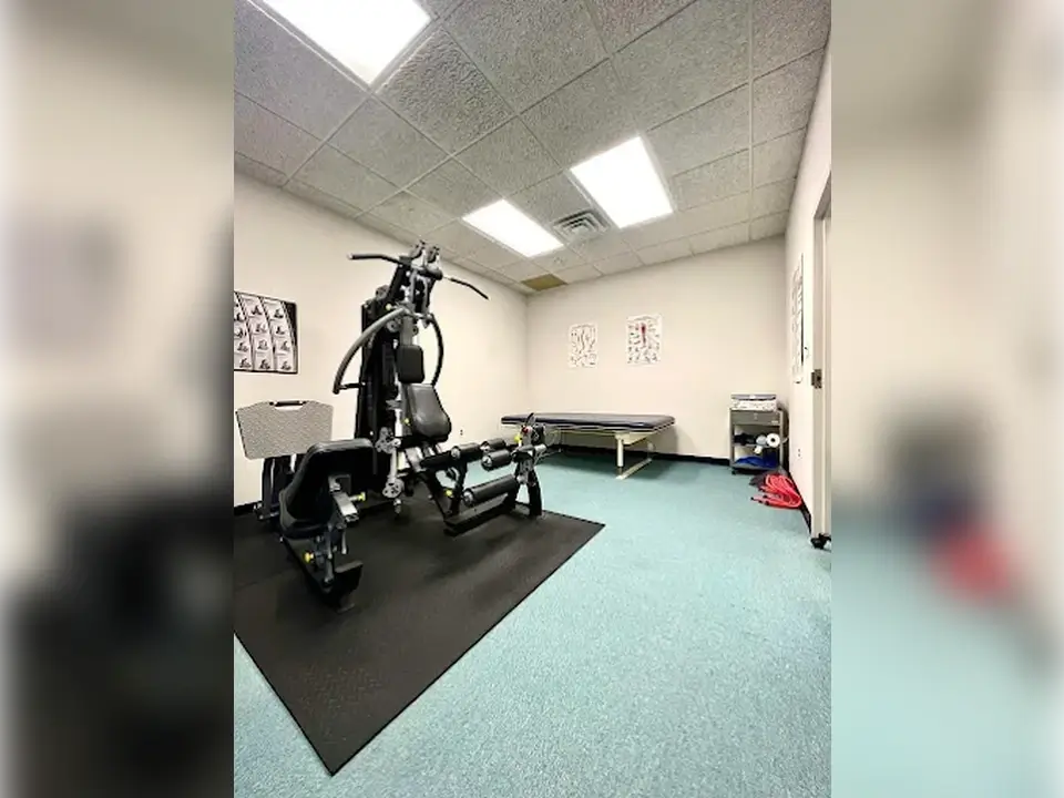 divine-spine-physical-therapy-edison-nj_clinic