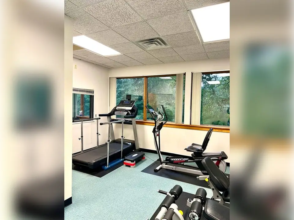 Divine-SPine-Physical-Therapy-Monroe NJ-2
